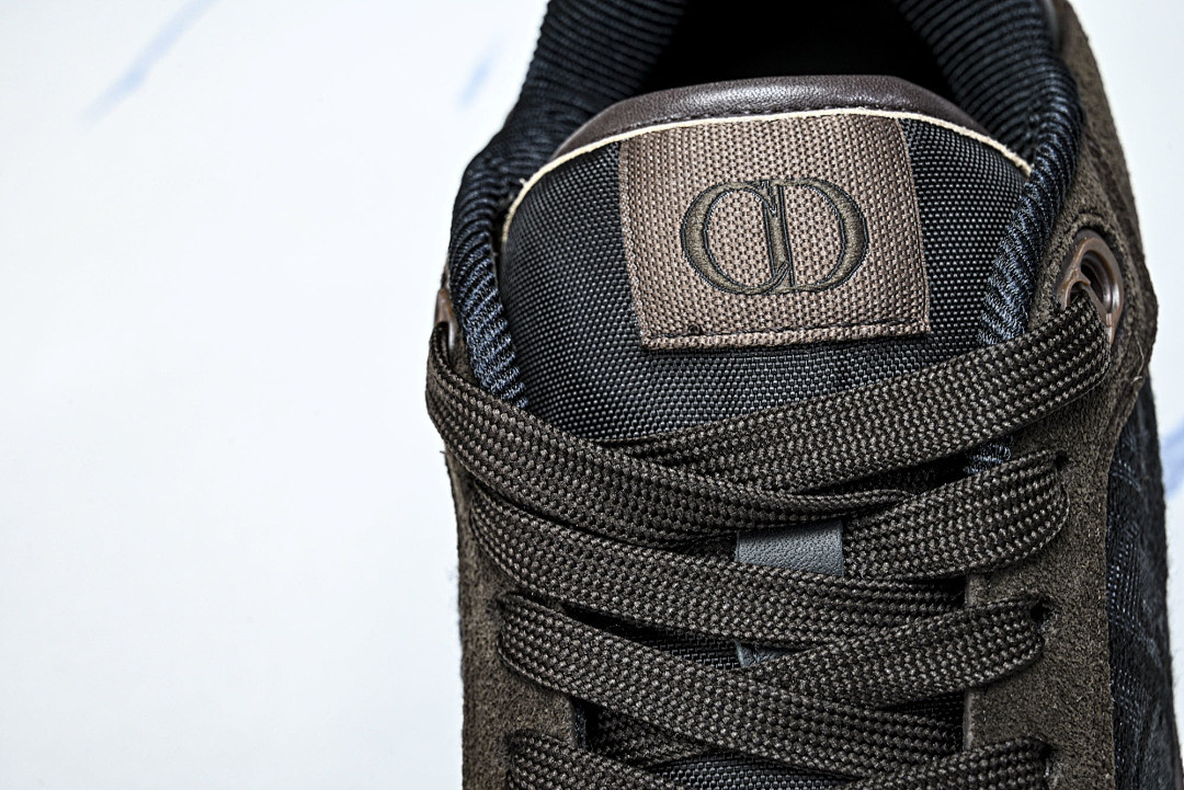 D10r SNEAKERS