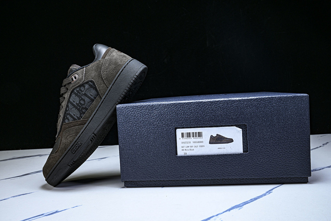 D10r SNEAKERS