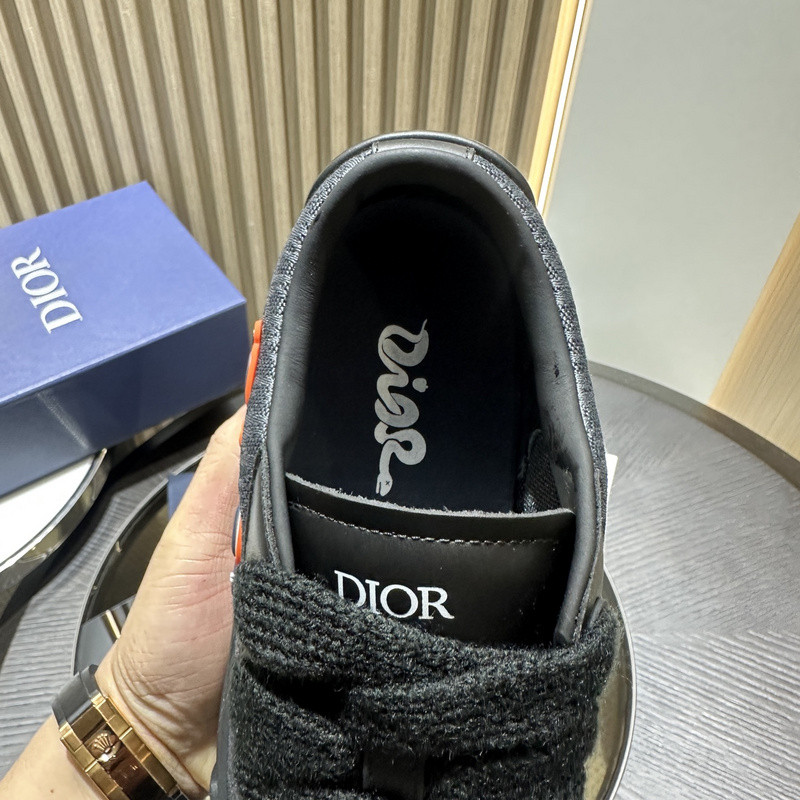 DR B33 SNEAKER