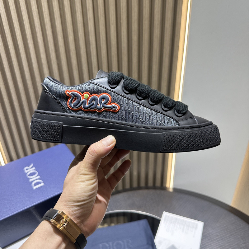 DR B33 SNEAKER