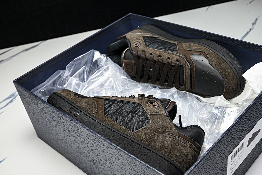 D10r SNEAKERS