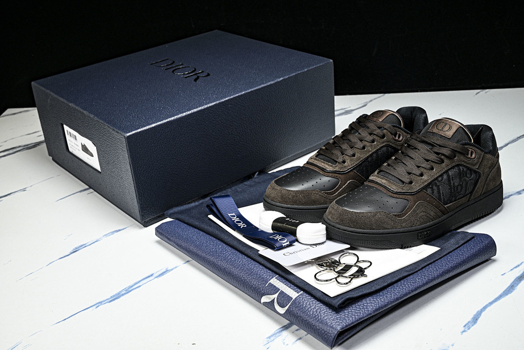 D10r SNEAKERS