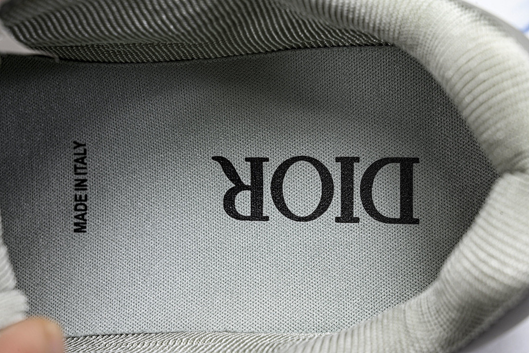 D10r SNEAKERS
