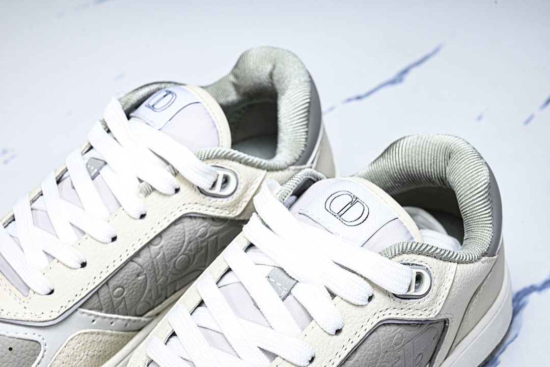 D10r SNEAKERS