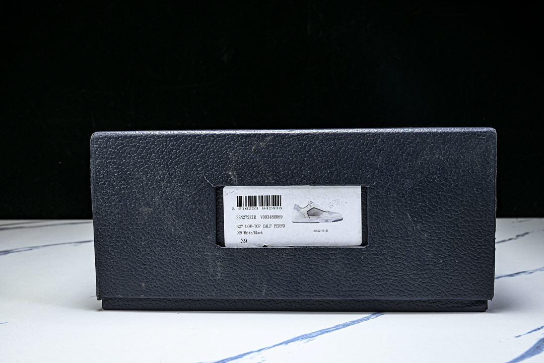 D10r SNEAKERS