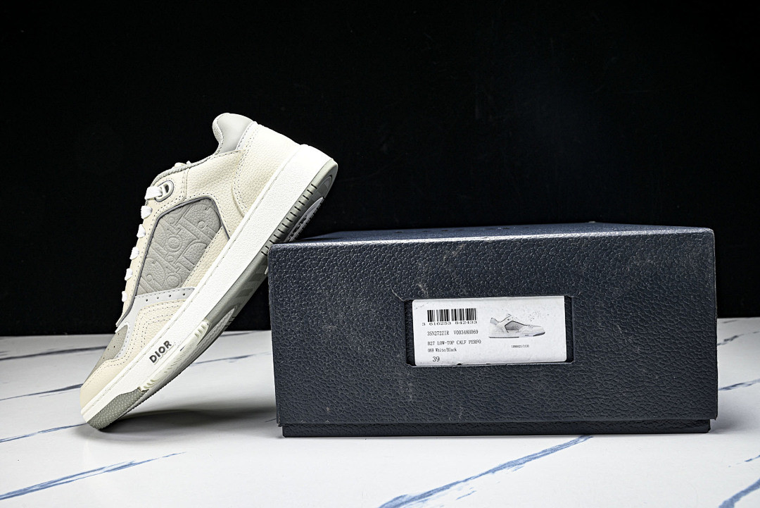 D10r SNEAKERS