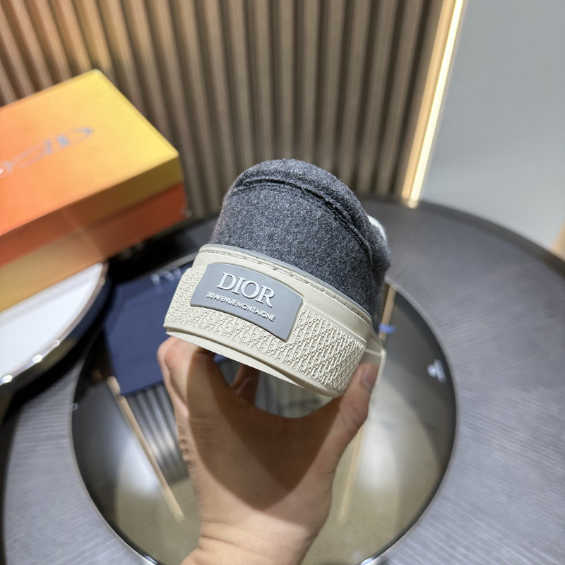 DR B33 SNEAKER