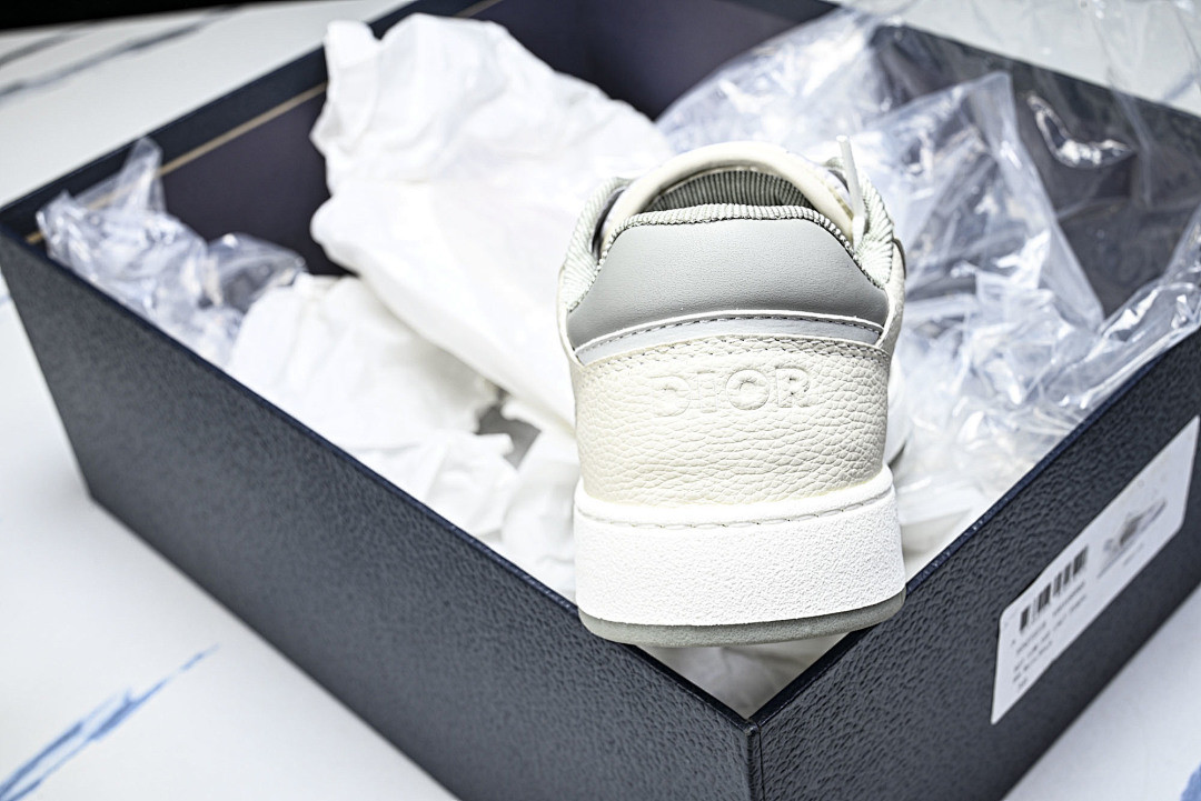 D10r SNEAKERS