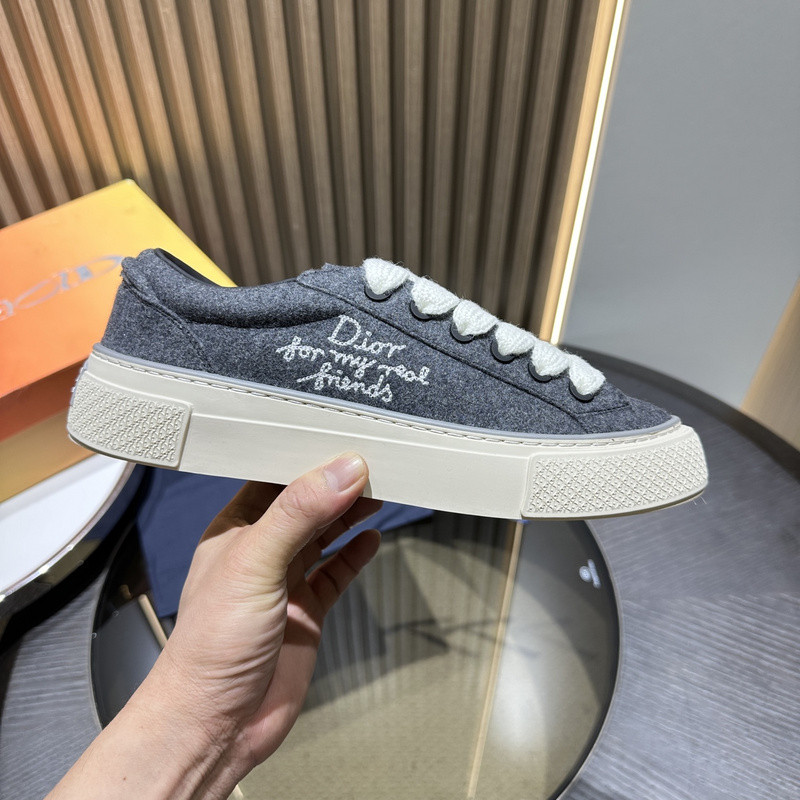 DR B33 SNEAKER