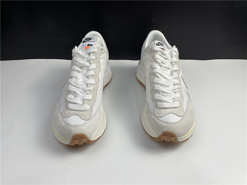 SACAI X NIKE VAPORWAFFLE DD1875-100