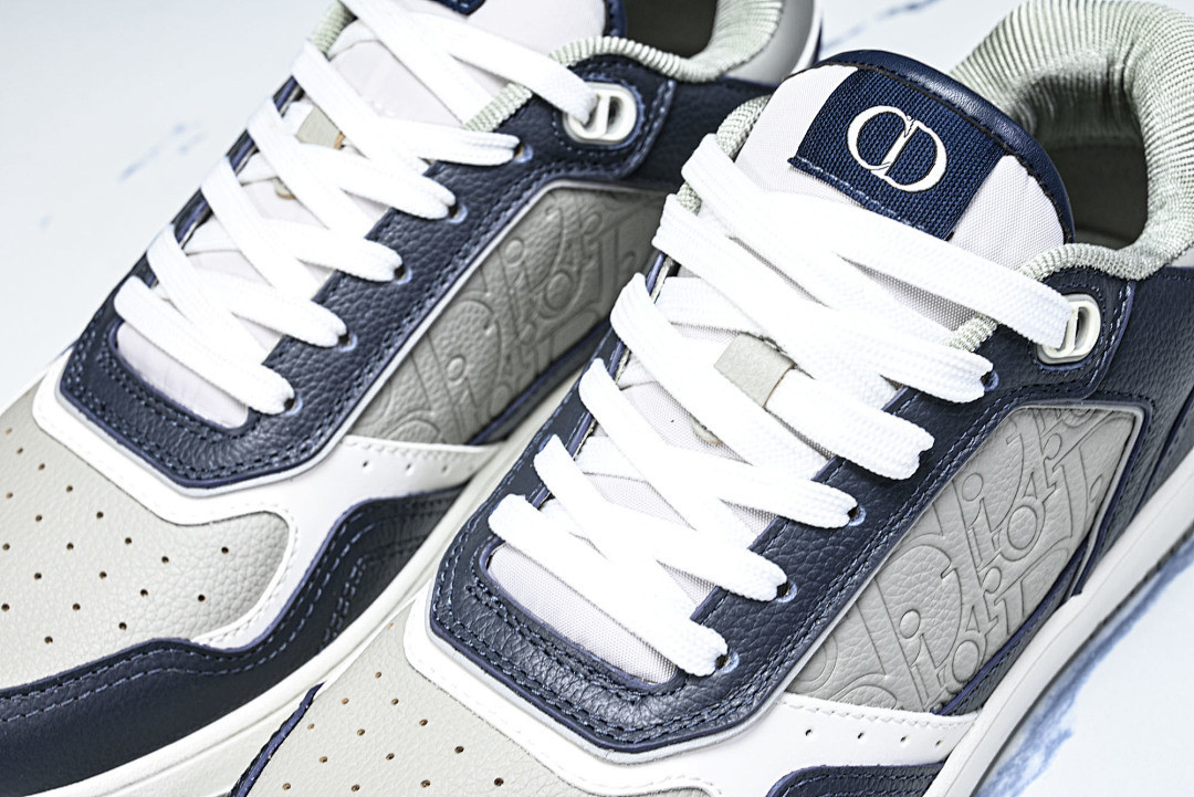 D10r SNEAKERS