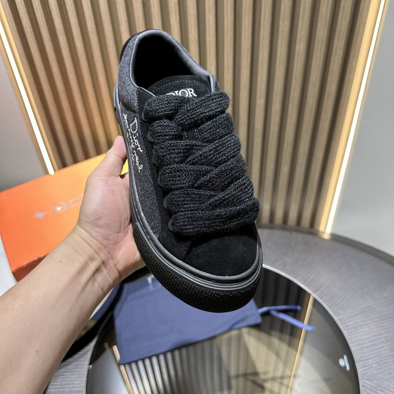 DR B33 SNEAKER