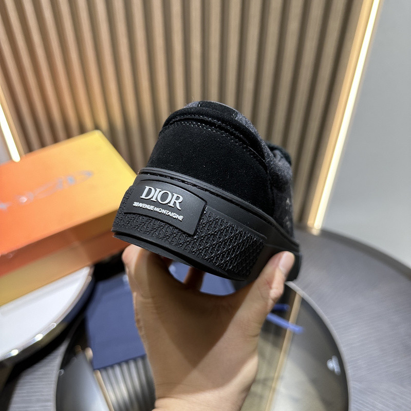 DR B33 SNEAKER