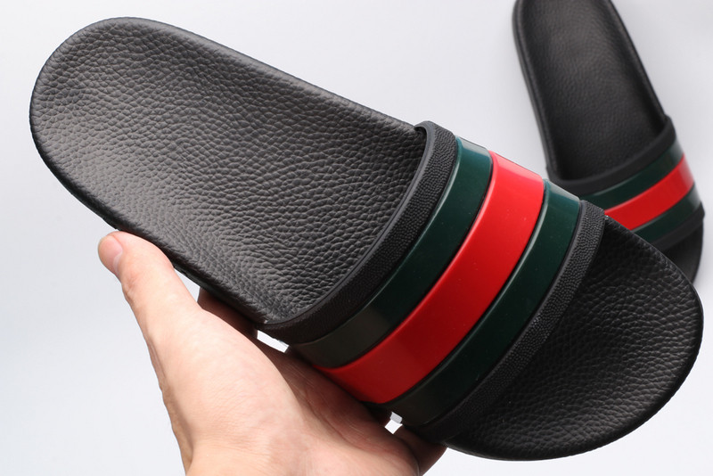 GUC LEATHER SLIDE