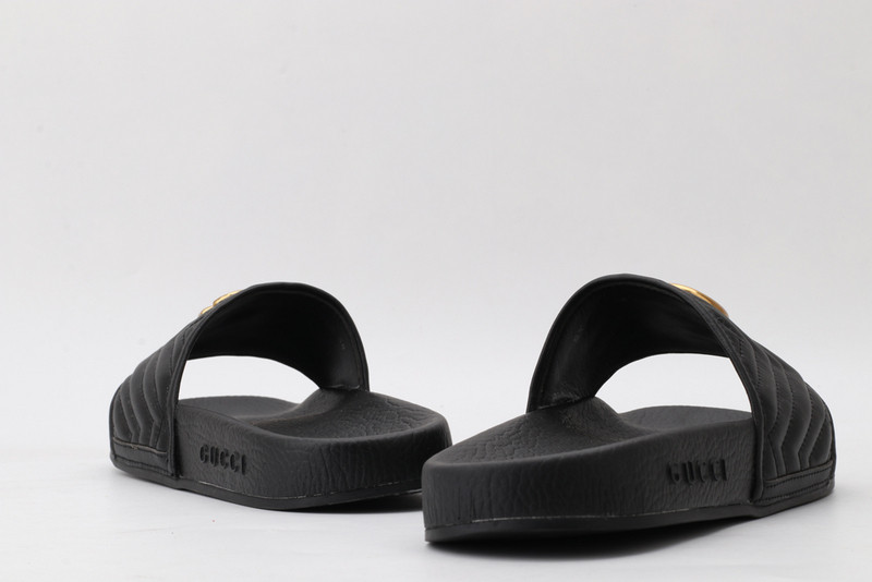 GUC LEATHER SLIDE