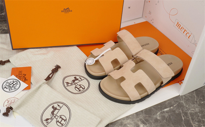 H*rmes Sandals