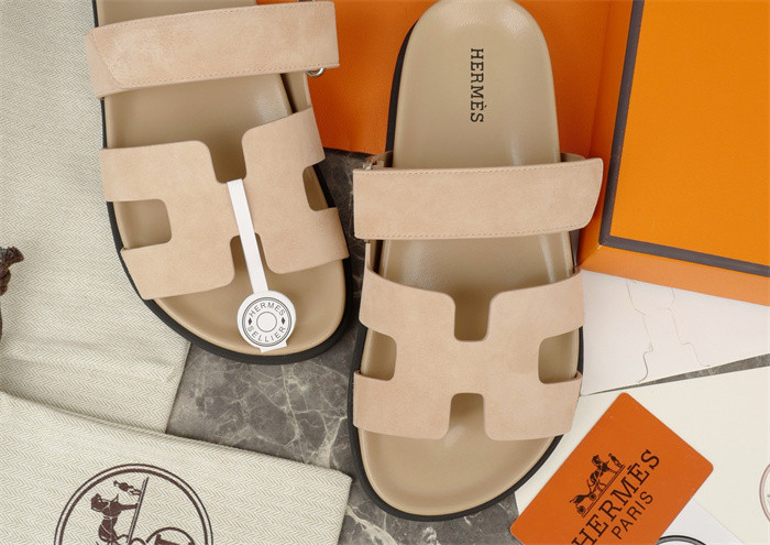 H*rmes Sandals