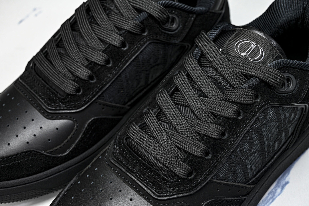 D10r SNEAKERS