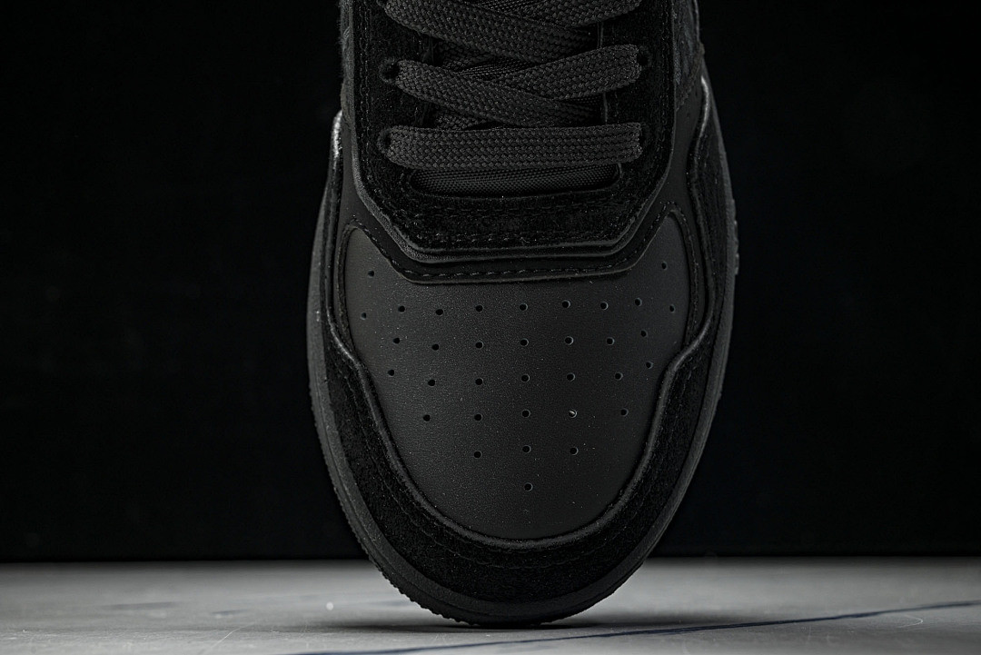 D10r SNEAKERS