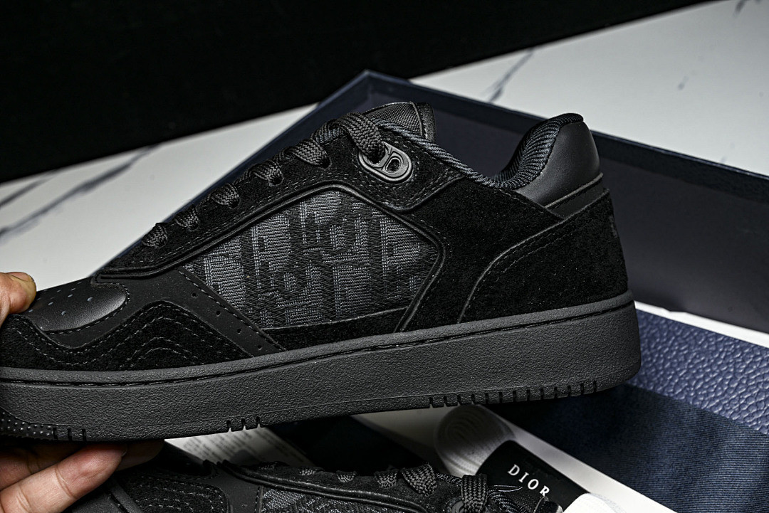 D10r SNEAKERS