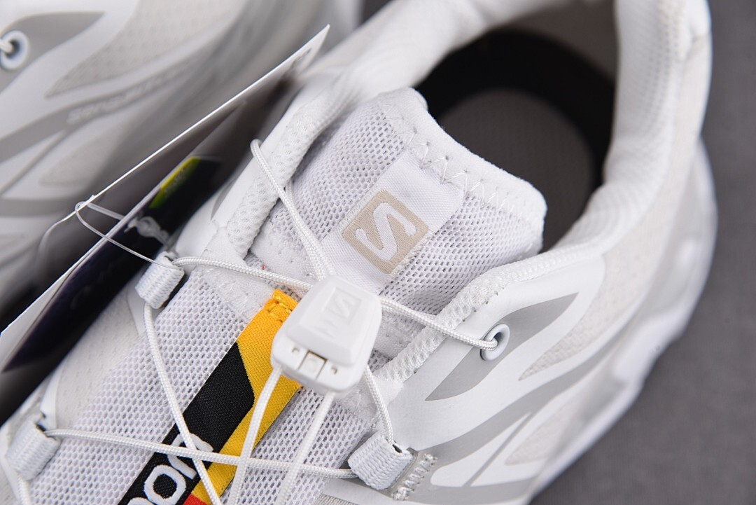 SALOMON XT-6 