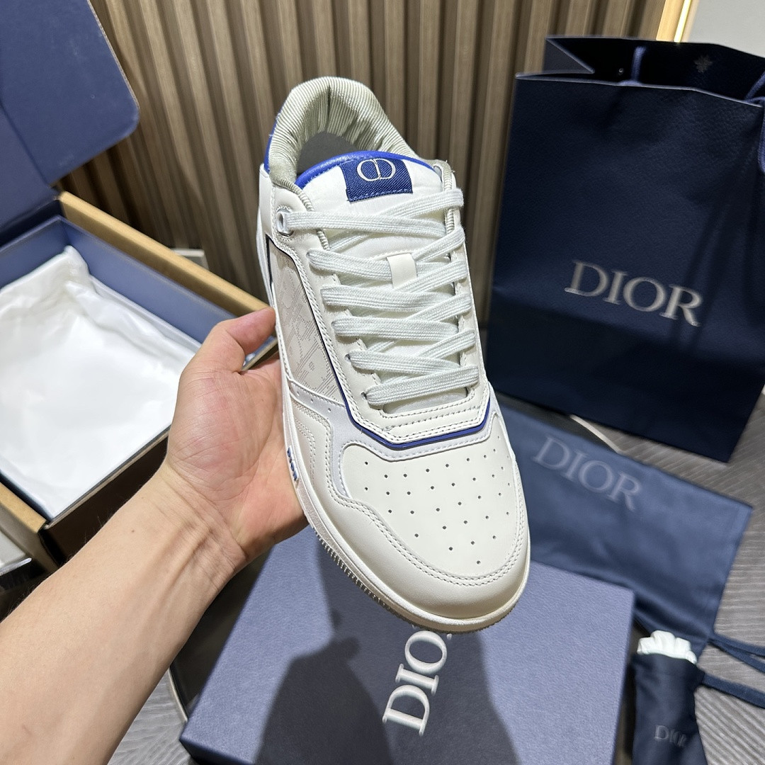 D10r SNEAKERS