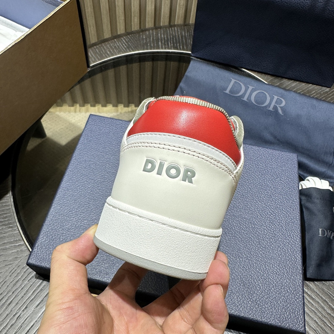 D10r SNEAKERS