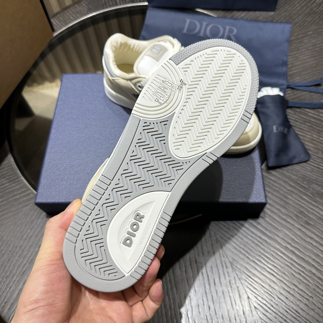 D10r SNEAKERS