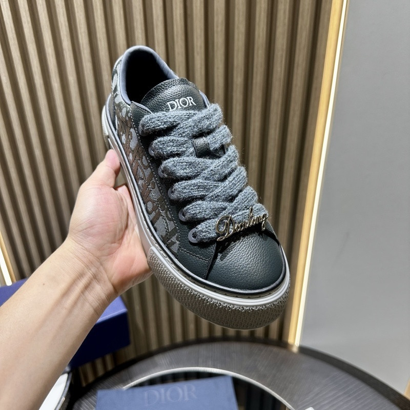DR B33 SNEAKER