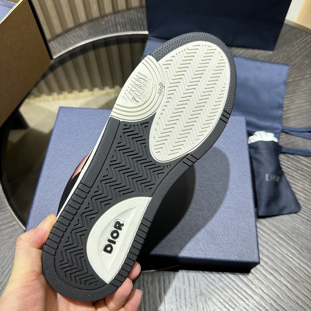 D10r SNEAKERS