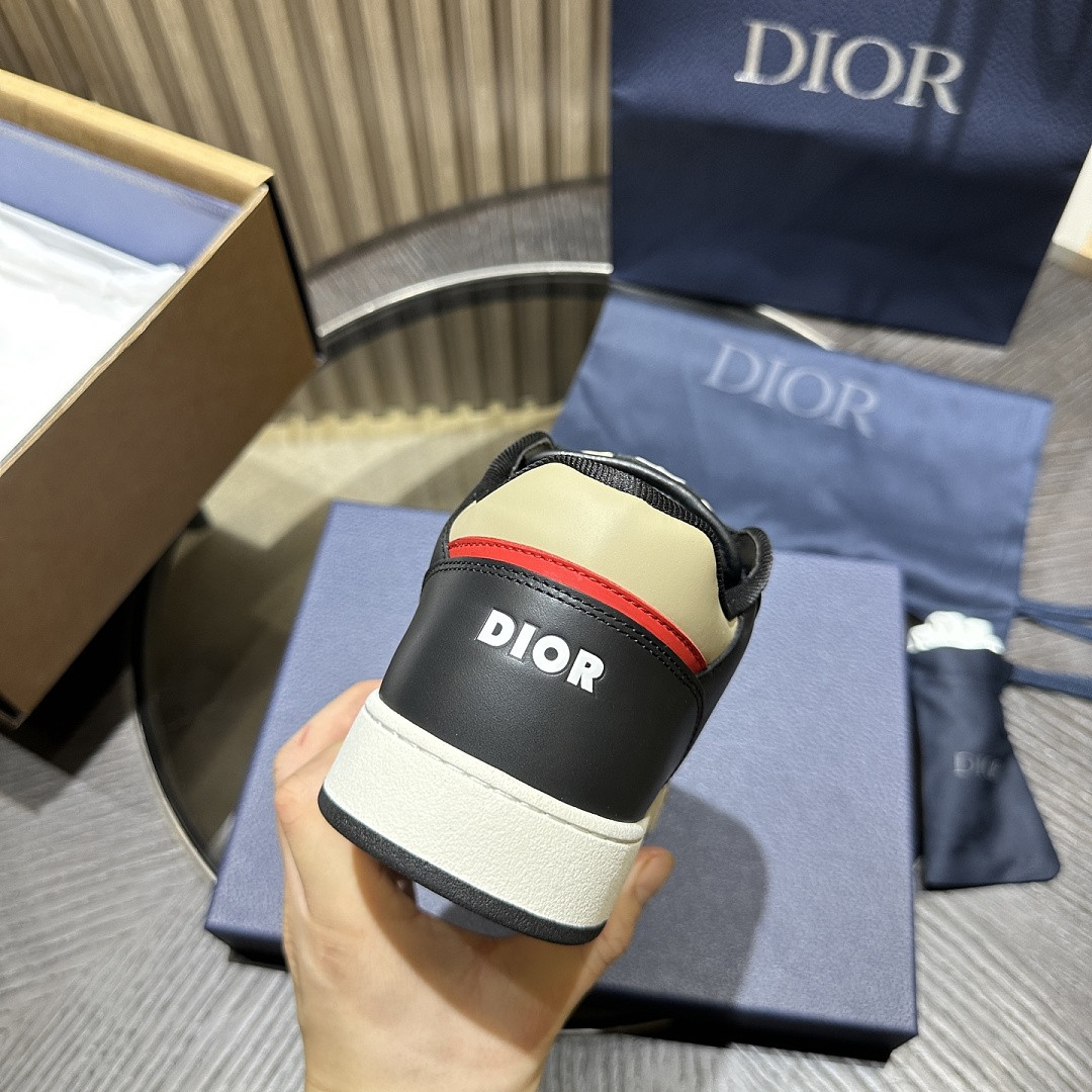 D10r SNEAKERS