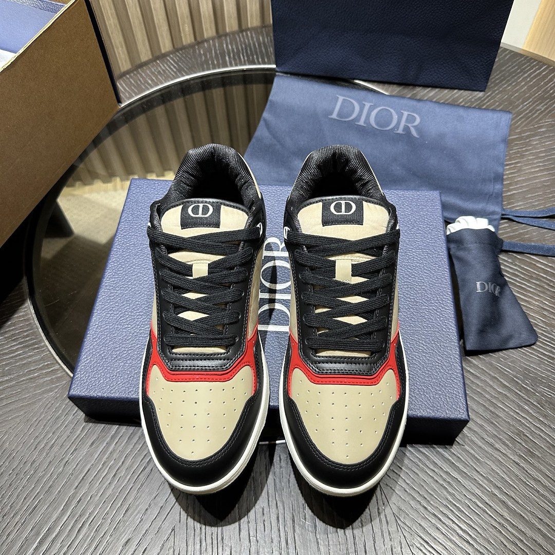 D10r SNEAKERS