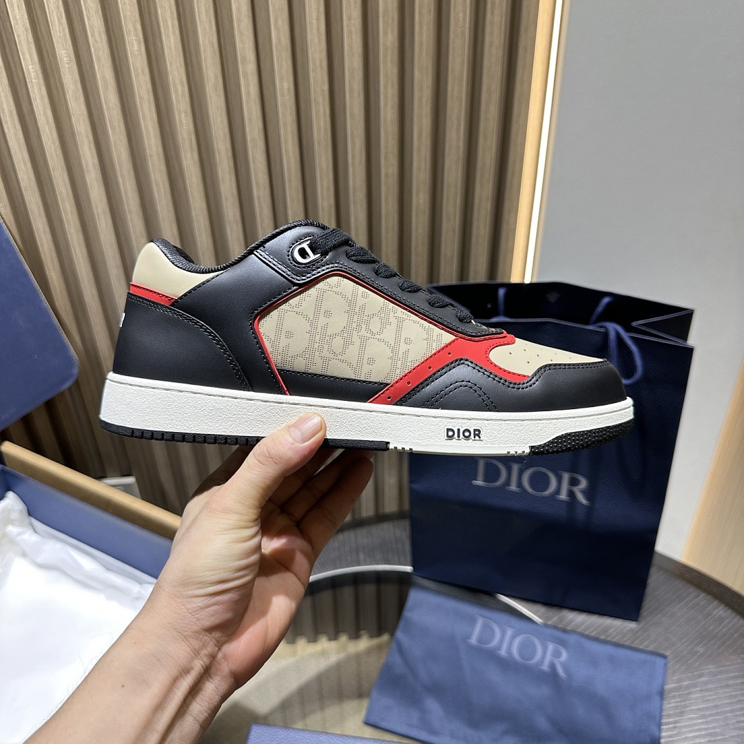 D10r SNEAKERS