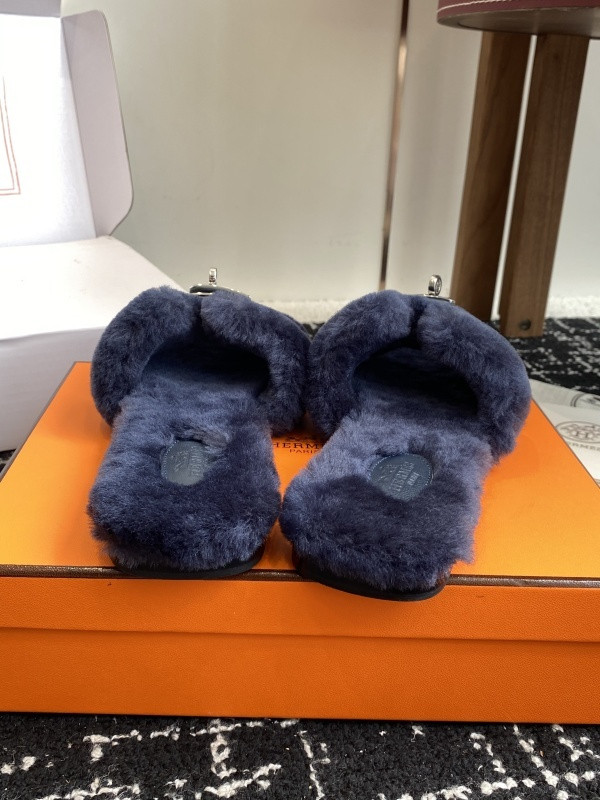 H*rmes Sandals