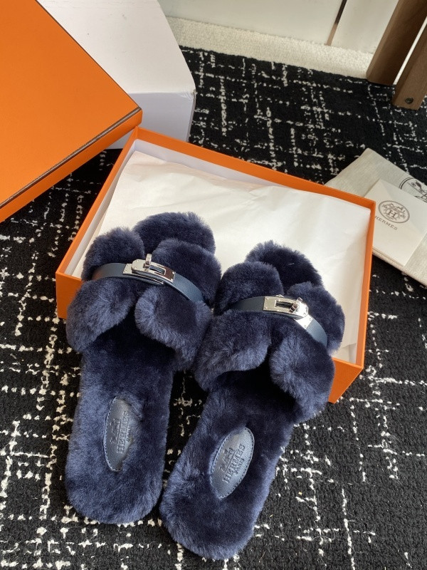 H*rmes Sandals
