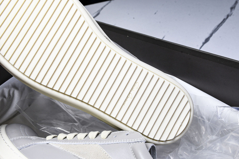 RICK 0WENS SNEAKERS