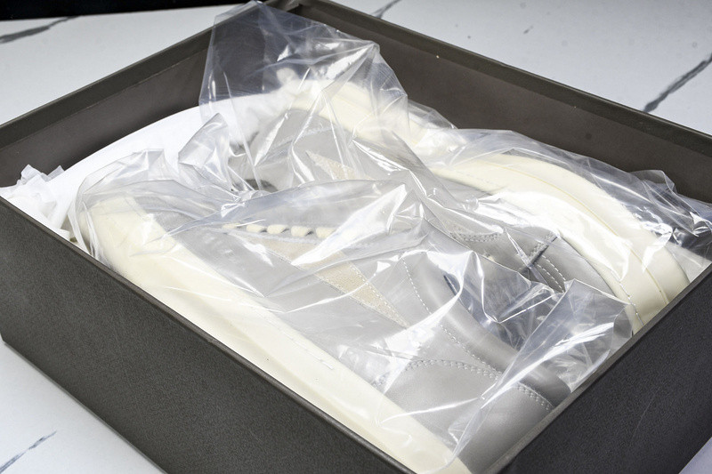 RICK 0WENS SNEAKERS