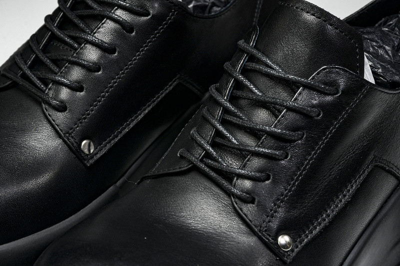 RICK 0WENS SNEAKERS