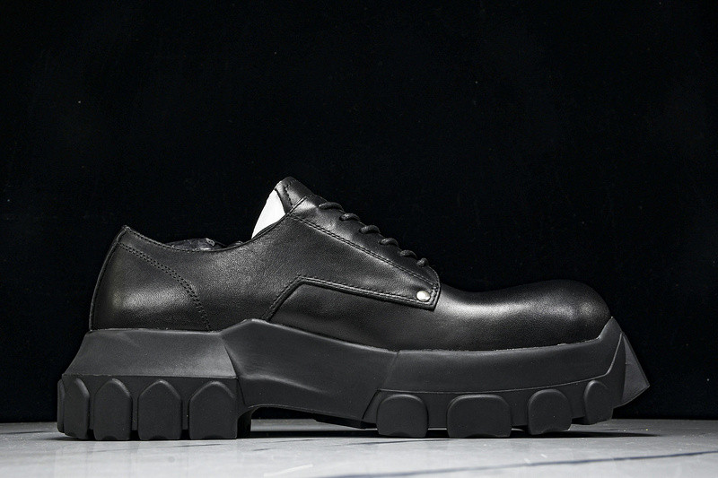 RICK 0WENS SNEAKERS