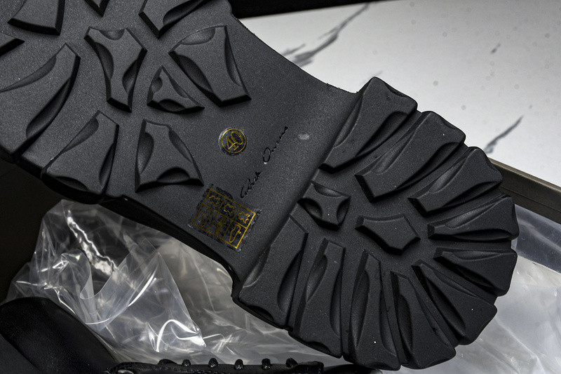 RICK 0WENS SNEAKERS