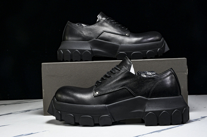 RICK 0WENS SNEAKERS