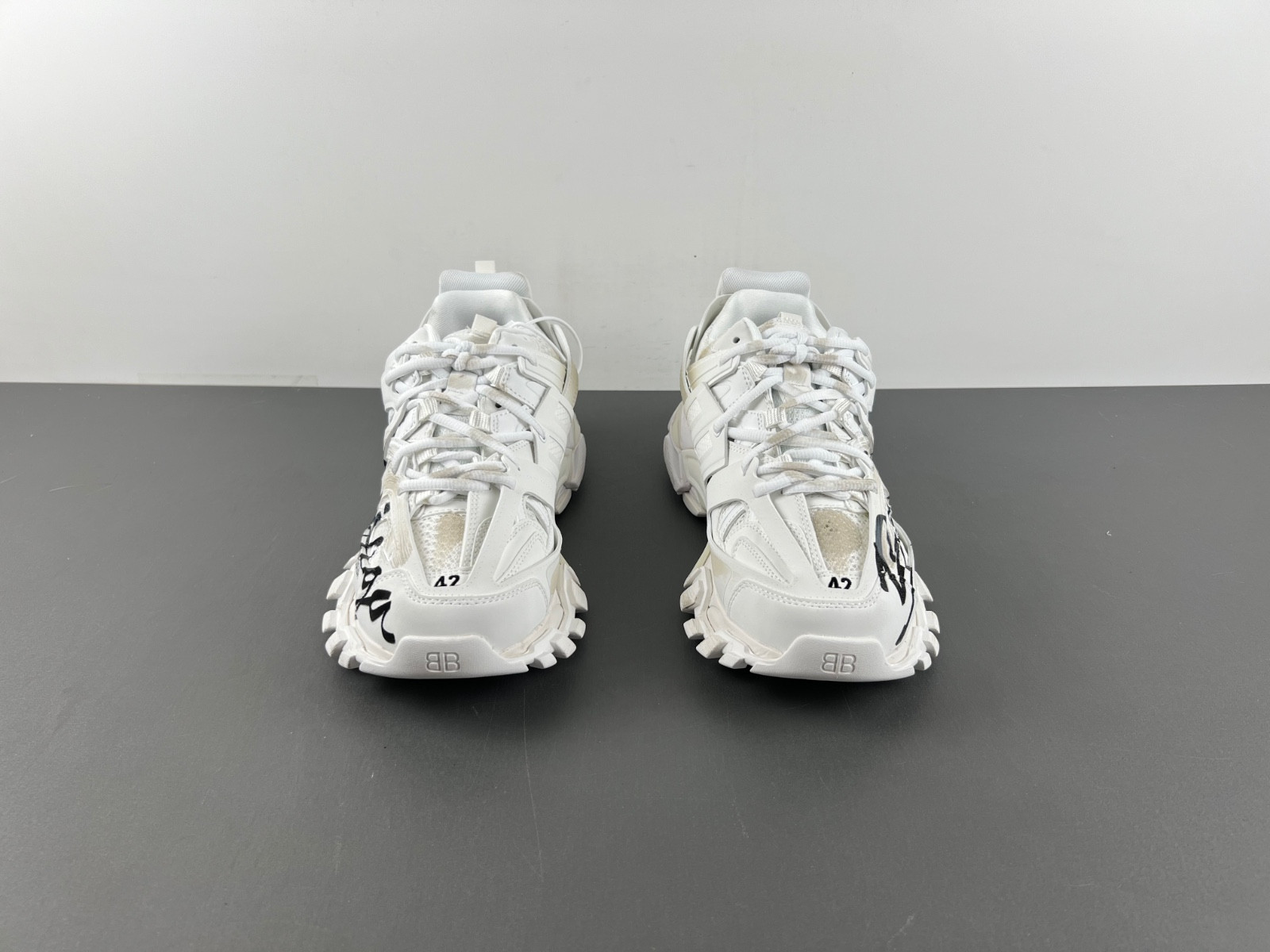BALENCIAGA TRACK 542436 WTRHW 1090