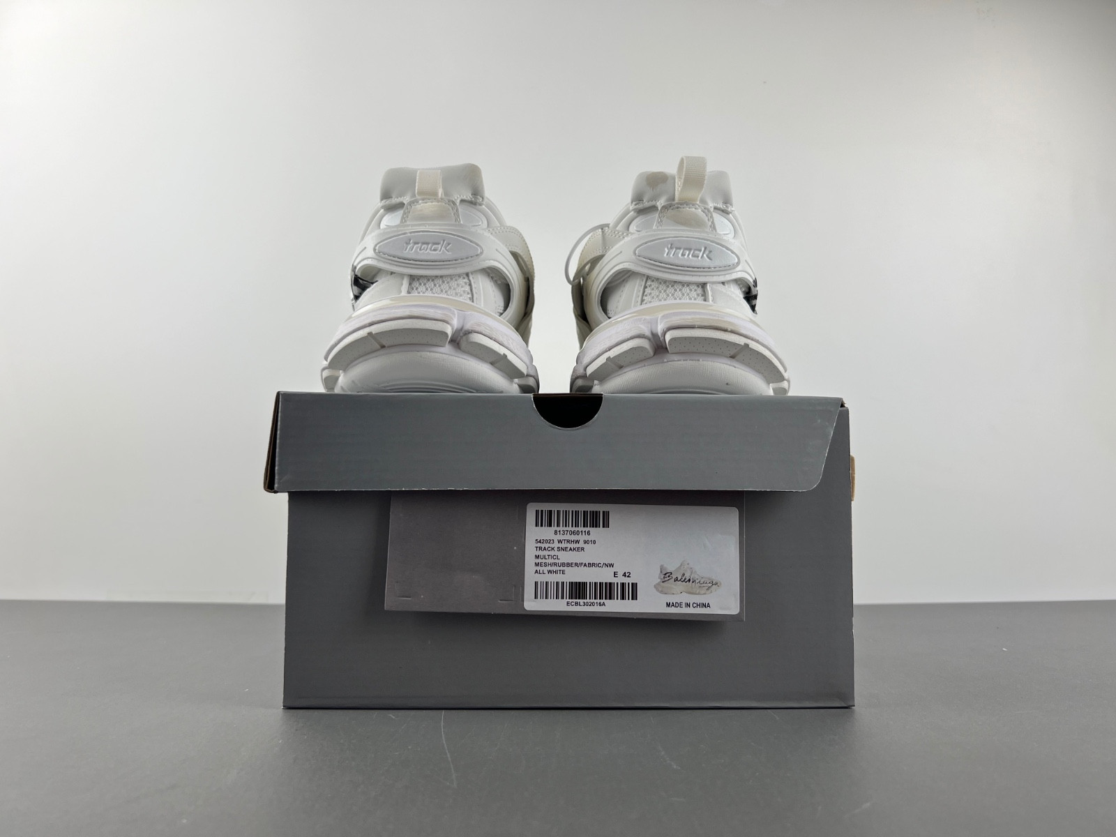 BALENCIAGA TRACK 542436 WTRHW 1090