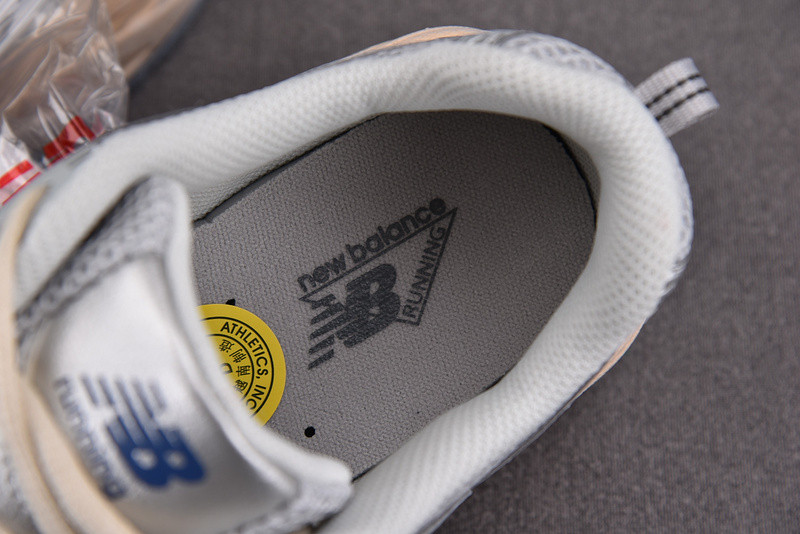 New Balance 530