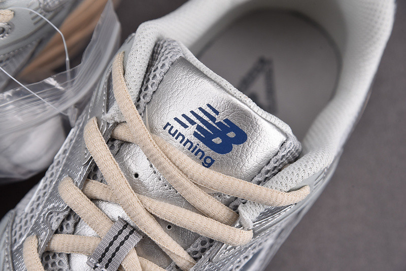 New Balance 530