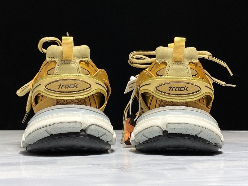 Ba*len*cia*ga tess s. gomma trek low top sneakers (gold) 542023 w2cd1 8000