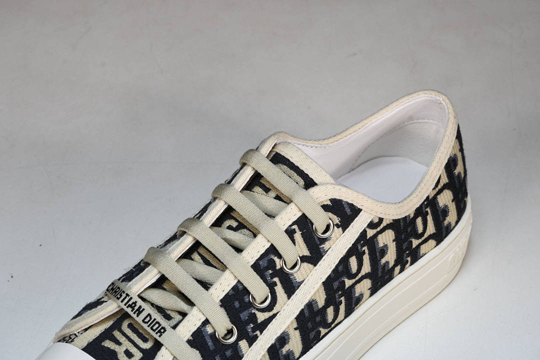B23 OBLIQUE LOW SNEAKERS