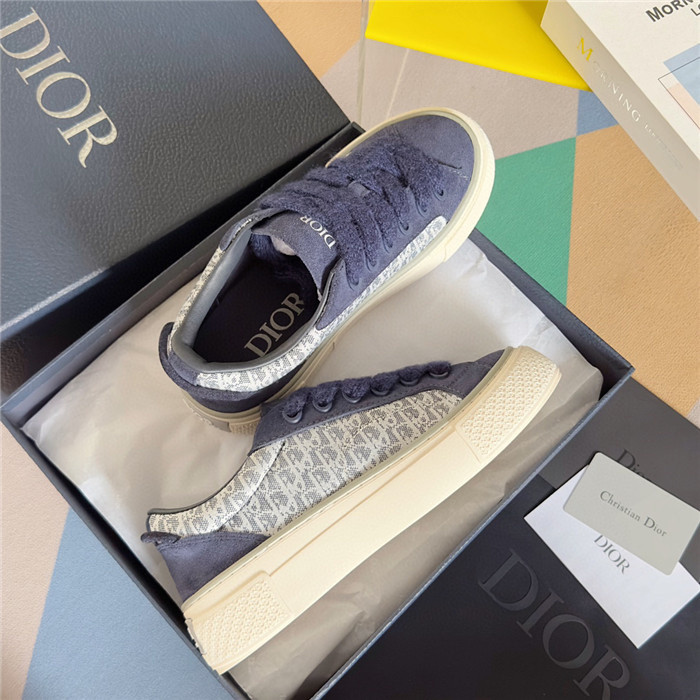DR B33 SNEAKER
