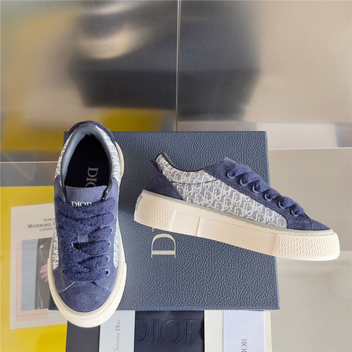 DR B33 SNEAKER