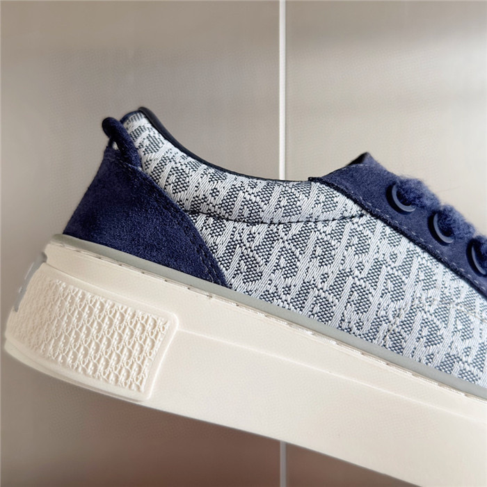 DR B33 SNEAKER